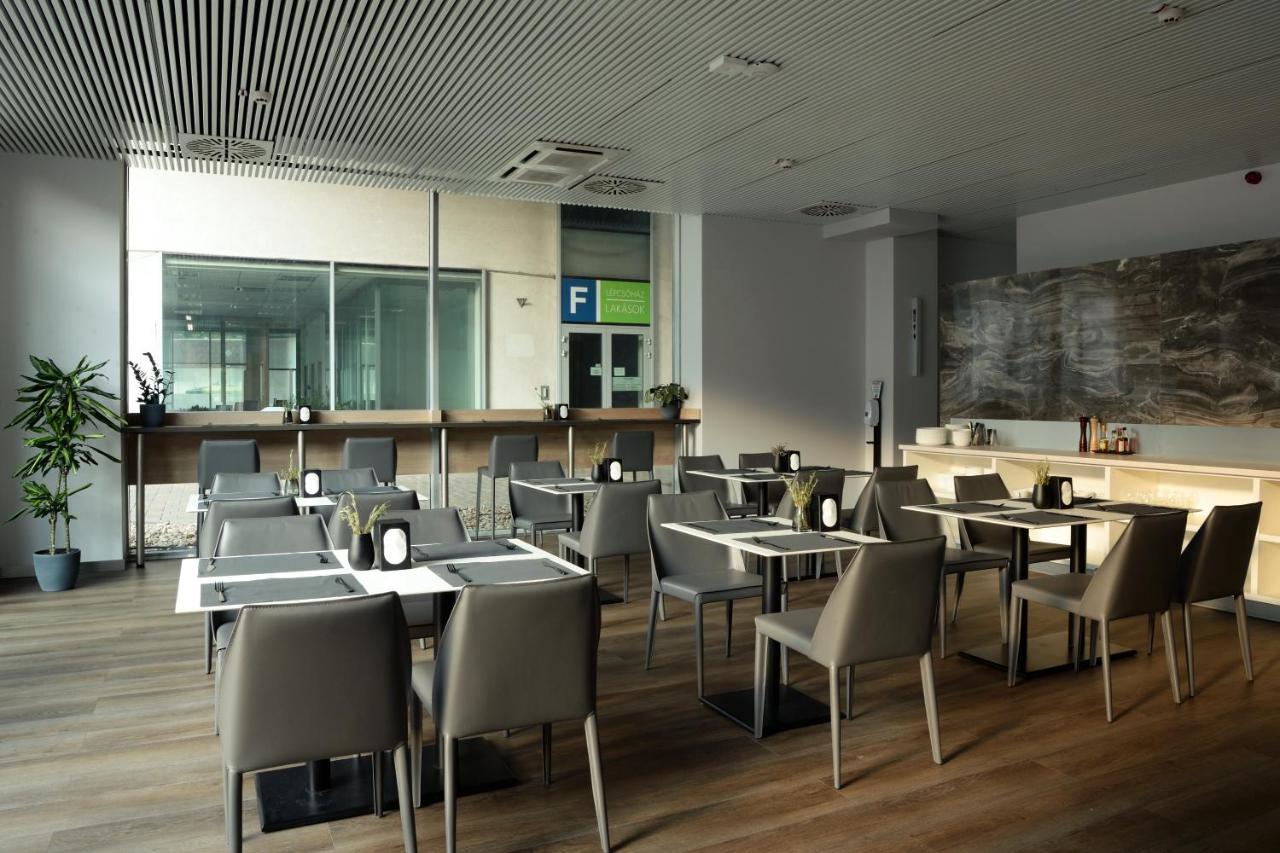 Premier Hotel Μίσκολτς Εξωτερικό φωτογραφία